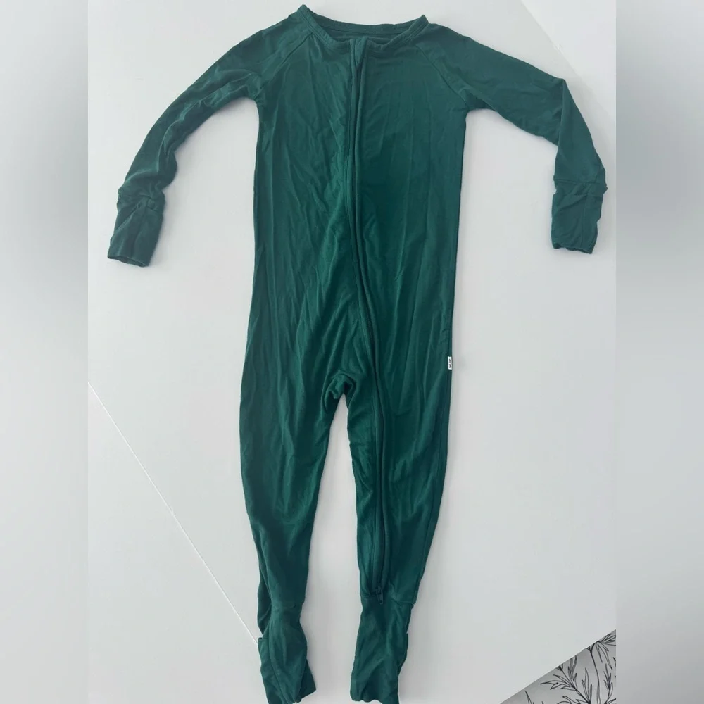 Little Sleepies Dark Green Zippy Pajamas Size 12-18M